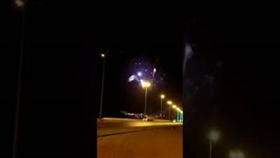 حادث تصادم مروع بسبب الألعاب النارية (فيديو)