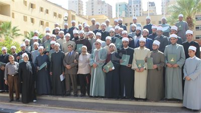 أكاديمية الأزهر للتدريب تحتفل بتخريج الدفعة الأولى من الأئمة والوعاظ