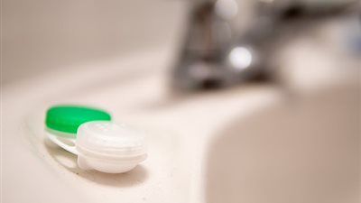 780 مليون عدسة لاصقة تهدر سنويا بالمملكة المتحدة (صور)