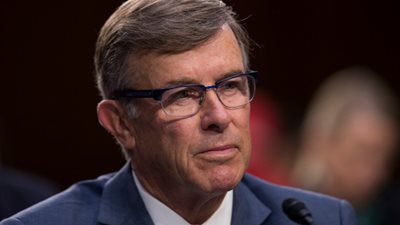 مدير المخابرات الأمريكية: تصرفات ترامب تشكل تهديدا للأمن القومي