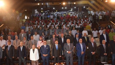 رياضيون ومثقفون وفنانون باحتفالية 