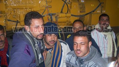 بالصور.. اعتصام للعاملين بمصنع تعبئة الغاز 