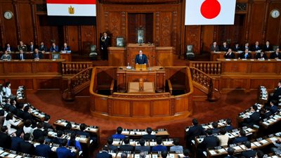 السيسي في مقال لأكبر صحيفة اقتصادية في اليابان.. المصريون استعادوا ثورتهم في 30 يونيو.. بناء الدولة يتواكب مع مكافحة الإرهاب.. مليارا دولار حجم التبادل التجاري.. يدعو اليابانيين لزيارة مصر