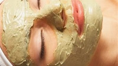 ماسك الشاي الأخضر يحمي البشرة من أشعة الشمس