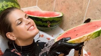 بالصور.. سيدة 