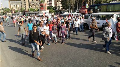 «نعم للاستقرار».. متظاهرو المنصة يهتفون في «حب مصر» (فيديو وصور)