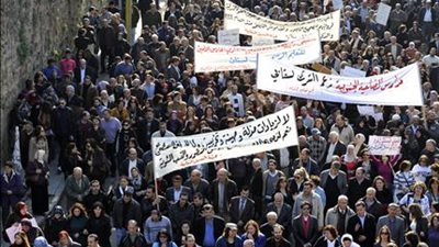 هيئة التنسيق النقابية بلبنان تواصل اعتصاماتها للمطالبة بزيادة الأجور