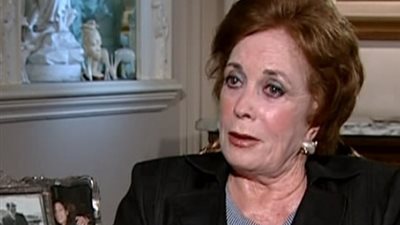 جيهان السادات: مرسي كرمني صباحًا واحتفل بنصر أكتوبر مع قتلة زوجي مساءً