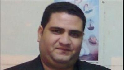 حقوقي يدعو الأقباط لحضور قداس العيد بـ«ملابس سوداء»