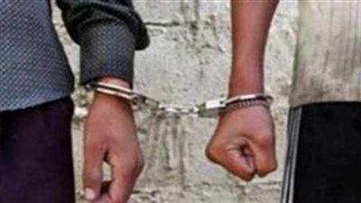 ضبط اثنين من موظفي أحياء القاهرة لتقاضيهما رشوة من صاحب مطعم