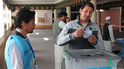 انطلاق الانتخابات الرئاسية الأفغانية وسط أعمال عنف