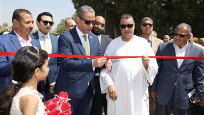 محافظ سوهاج يفتتح 3 مشروعات صرف صحي بتكلفة 101 مليون جنيه