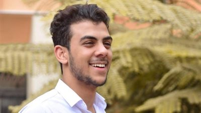 «صوت من السماء».. قصة القارئ المجهول صاحب «الحنجرة الذهبية»