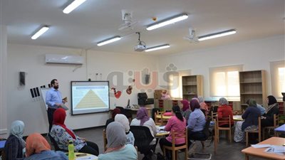 دورات تدريبية لمعلمي مدارس النيل على أحدث طرق التدريس والتكنولوجيا
