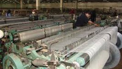 وزير قطاع الأعمال يستعرض خطة تطوير المحالج ومصانع الغزل والنسيج