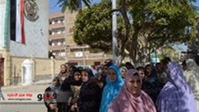 بالصور.. وقفة للعاملات بمنظومة الخبز بالمنوفية