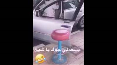 بالفيديو.. كويتي يدخل في وصلة رقص مع عمال محطة وقود