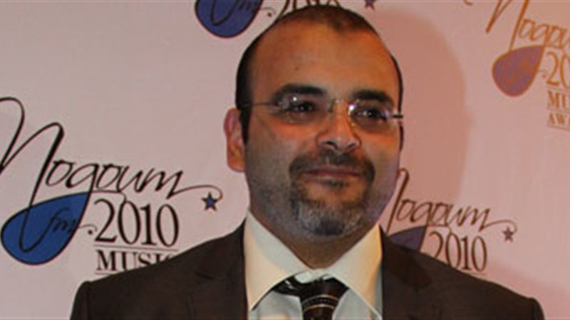  الشاعر أيمن بهجت