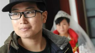 بالصور.. شاب يتوقف عن علاج سرطان الدم لتمويل حفل زفاف والدته