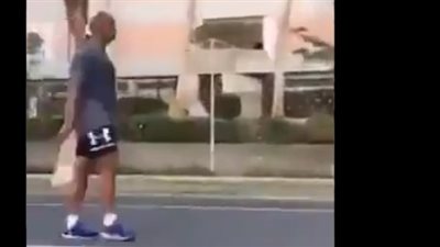 آخر ظهور للحارس الشخصي للملك سلمان اللواء عبدالعزيز الفغم قبل مقتله (فيديو)