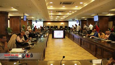 بالصور.. بدء اجتماع المجلس التنفيذى لمحافظة الجيزة