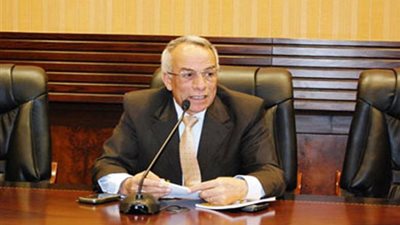 «حرحور» يؤكد على اﻻهتمام بالطلاب المنقولين من رفح والشيخ زويد