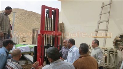 بالصور.. نقل ٣٧ قطعة حجرية من المقصورة الأثرية «بادي باي»