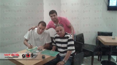 بالصورة.. مدافع المنيا يوقع للاتحاد السكندري ثلاثة مواسم