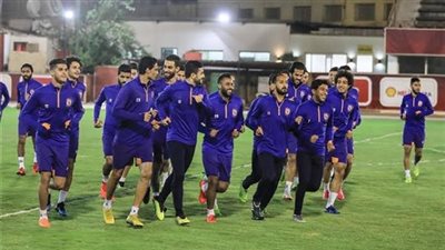 تدريبات خفيفة بالكرة لخماسي الأهلي