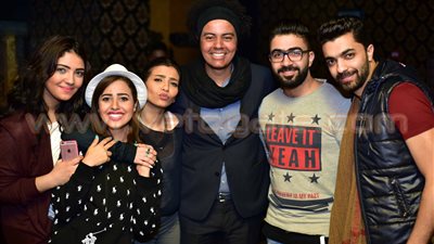 بالصور.. حمادة هلال يحتفل بعيد ميلاد زوجته