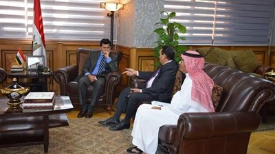 وزير الرياضة يناقش استعدادات استضافة الدورة العربية الأولى لألعاب المضرب