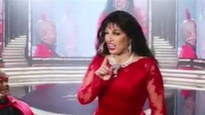 بالفيديو.. فيفى عبده تتصدر المشهد في إعلان فودافون بـ«خمسة أمواه»