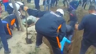 لحظة إنقاذ طفلة 20 شهرًا سقطت في بئر على عمق 5 أمتار (فيديو)