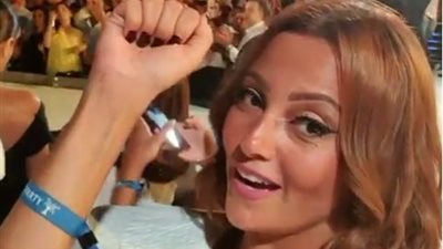 بشرى ترقص على أغنية 