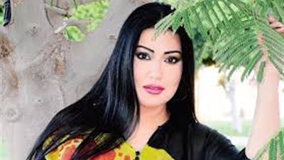 حقيقة انفصال سمية الخشاب عن لبناني يصغرها بـ 20 عاما