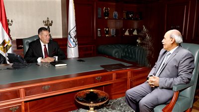 محافظ بني سويف يتابع إجراءات ملف البطاقات التموينية