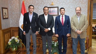 صبحي يجتمع برئيس بريزنتيشن للتنسيق لحفل قرعة أمم أفريقيا تحت 23 سنة