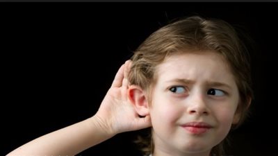 3 علامات تكشف إصابة طفلك بضعف السمع