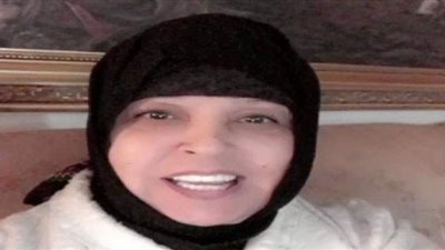 فيفي عبده تكشف حقيقة ارتدائها الحجاب | فيديو