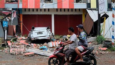 ارتفاع ضحايا زلزال إندونيسا إلي 42 قتيل و637 مصاب | صور