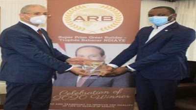 تعرف على إنجازات قطاع الطرق والنقل تزامناً مع فوز السيسي بجائزة 