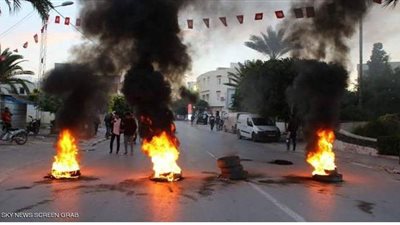 بعد مقتل راعي غنم.. القصة الكاملة للاحتجاجات وخرق حظر التجول في تونس