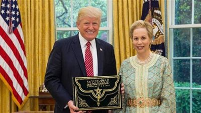 ترامب والعاهل المغربي يتبادلان الأوسمة بعد اتفاق التطبيع مع إسرائيل