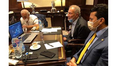 وزيرا الرياضة والصحة يطمئنان رؤساء وفود 