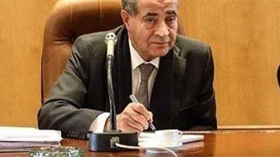 محاكمة الرئيس القانوني ومديرة الشكاوى بـ