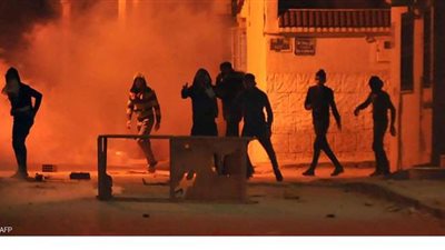 مواجهات عنيفة بين الشرطة ومتظاهرين تونسيين