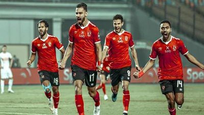 الأهلي يبحث عن الانفراد بقمة الدوري أمام البنك.. اليوم