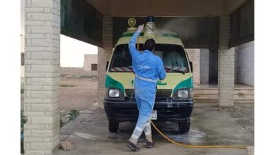 استمرار حملات التعقيم وتوزيع الكمامات لأهالي النجيلة فى مطروح