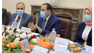 الشوربجي والشيخ يفتتحان أول صالون ثقافي للهيئة الوطنية للصحافة