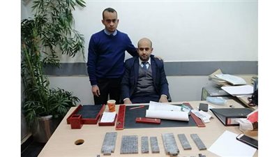 ضبط راكب حاول تهريب 9 آلاف كارت ميموري بمطار القاهرة